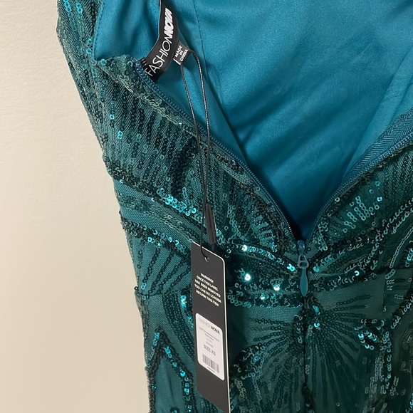 Fashion Nova - Until The Weekend Sequin Maxi Dress - Emerald - XSmall - Picture 4 of 5